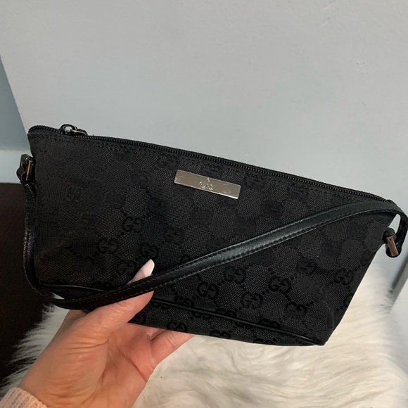 ❌SOLD❌Authentic and vintage small Gucci zip top Pochette accessory small bag - Picture 4 of 17